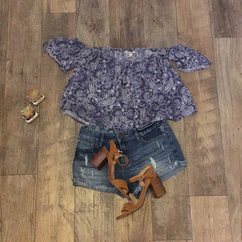 Billabong off the shoulder Blue paisley print top